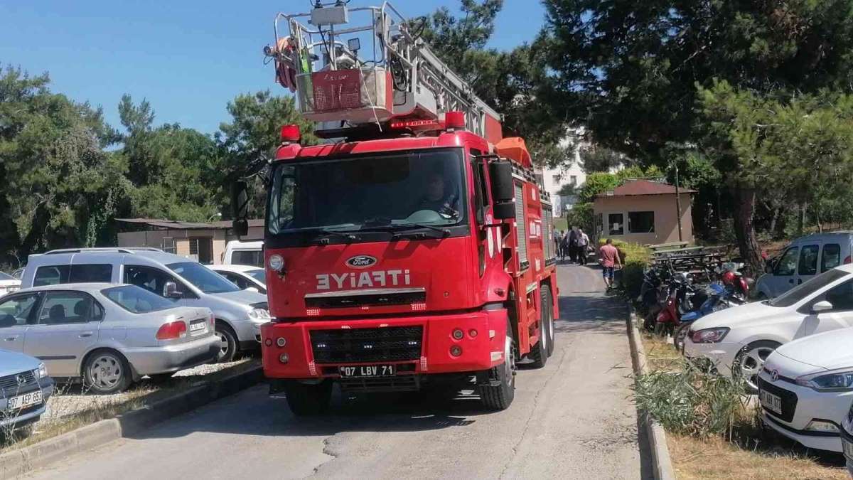 Manavgat’ta otel çamaşırhanesinde yangın