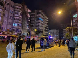 Alanya’da restoran yangınında 5 katlı bina zarar gördü