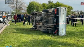 Antalya’da ceza infaz kurumu kamyoneti devrildi, bir kişi hayatını kaybetti