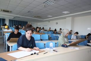 Akdeniz Üniversitesi Güzel Sanatlar Fakültesi 2024-2025 Dönemi İçin 233 Öğrenci Seçiyor