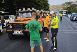 Alanya’da Safari Araçlarına Trafik Denetimi: 4 Araç Sürücüsüne Ceza