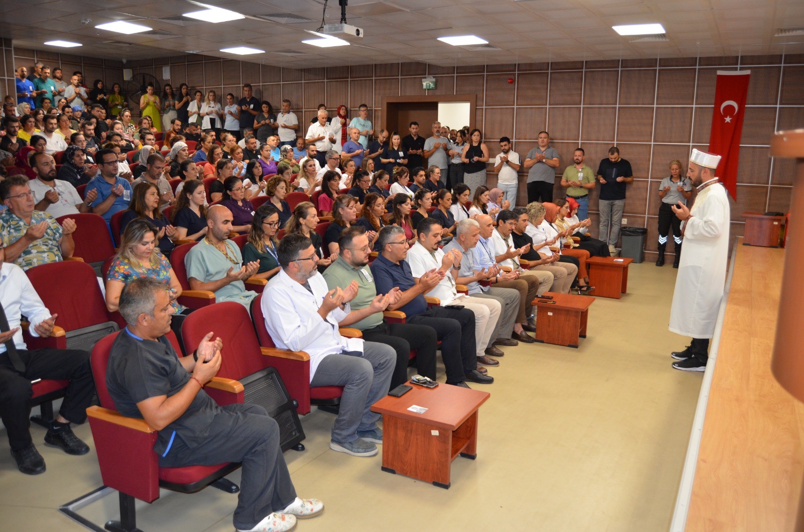 Alanya’da Vefat Eden Sağlık Memuru Sinan Aktaş İçin Anma Töreni Düzenlendi