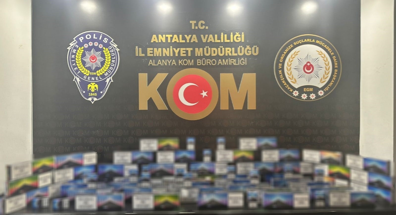 Antalya’da Kaçak Tütün Operasyonları: 15 Gözaltı