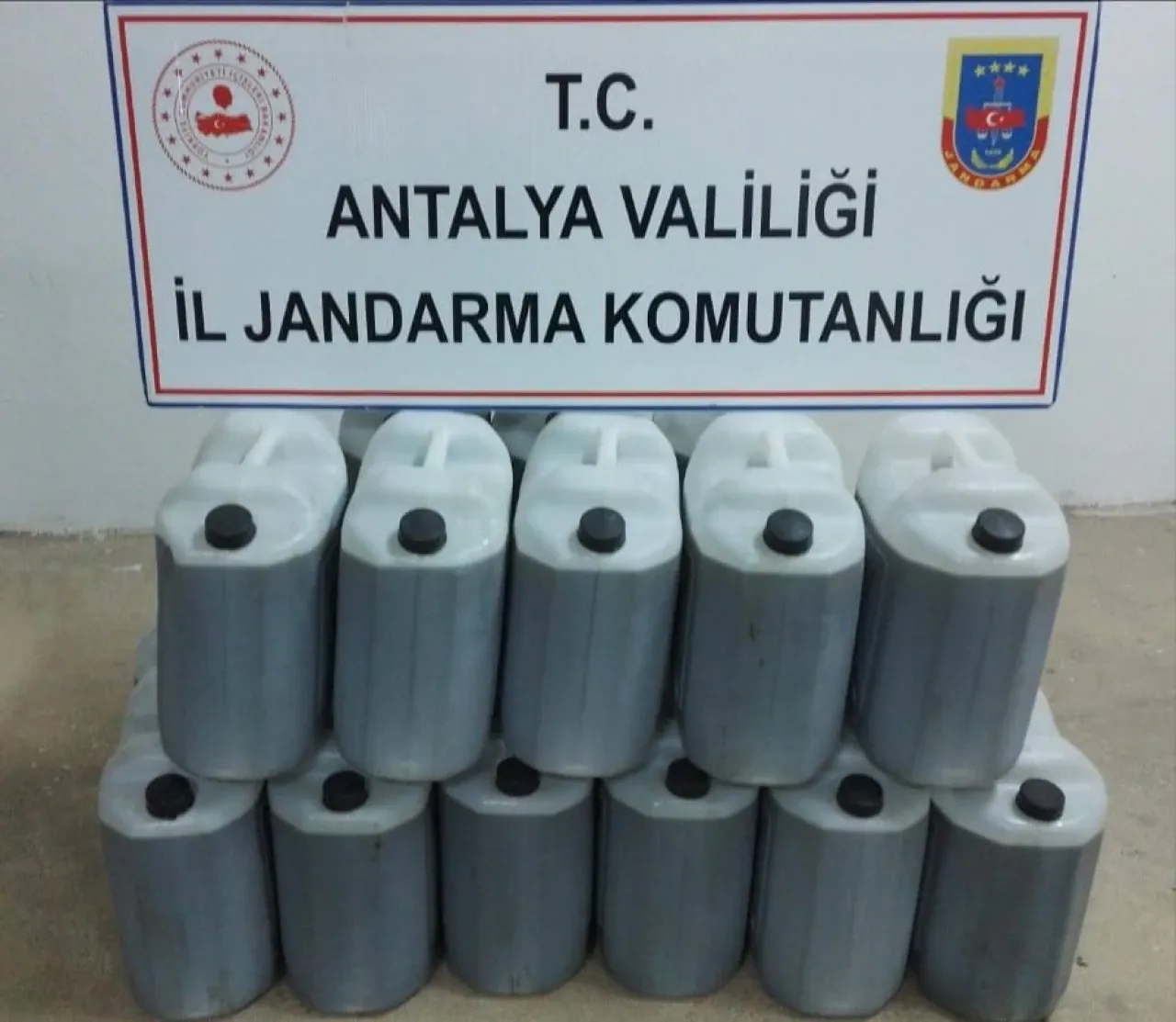 Antalya’da 6 bin litre sahte zeytinyağı ele geçirildi – Antalya Hakkında