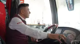 Adıyaman’da Otobüs Yolcularına Etsiz Çiğ Köfte İkramı