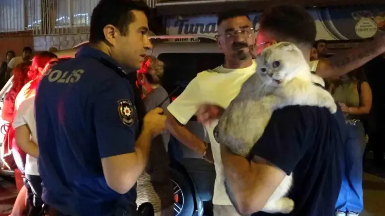 Antalya’da Bir Dairede Çıkan Yangın Panik Yarattı