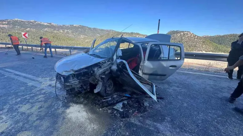 Antalya’da Trafik Kazası: 4 Yaralı