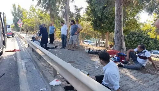 Alanya’da Midibüs Çarpıştı: Çok Sayıda Yaralı