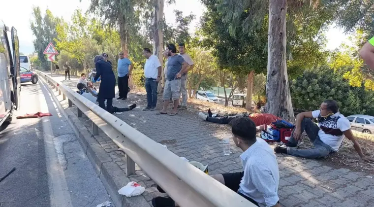 Alanya’da Midibüs Çarpıştı: Çok Sayıda Yaralı