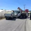 Manavgat’ta Kamyon-Otomobil Çarpıştı: 3 Yaralı