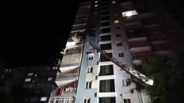Antalya’da Yangın Panik Yarattı