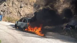 Antalya’da Otomobil Yangını Kısa Sürede Söndürüldü