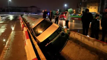 Antalya’da kaza, sürücü yara almadı