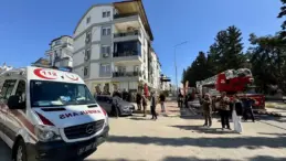 Antalya’da Dairede Yangın: 6 Kişi Dumandan Etkilendi