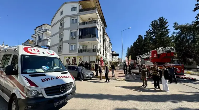 Antalya’da Dairede Yangın: 6 Kişi Dumandan Etkilendi