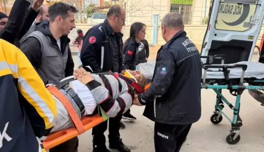 Antalya’da Asansör Boşluğuna Düşen Adam Yaralandı