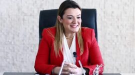 Antalya’da yolsuzluk soruşturmasında Büyükşehir Belediyesi Genel Sekreteri Cansel Tuncer tutuklandı
