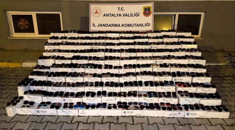 Antalya’da 10 Milyon TL’lik Kaçak Gözlük Ele Geçirildi