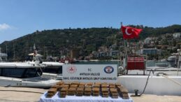 Alanya’da kıyıya vuran paketten 40 kilo uyuşturucu çıktı