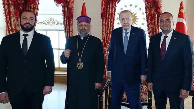 Cumhurbaşkanı Erdoğan, Türkiye Ermenileri Patriği Sahak Maşalyan’ı kabul etti